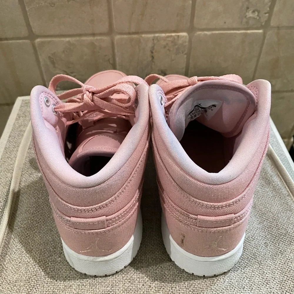 Air Jordan Retro 1 Mid- Girls’ Easter Pink - Picture 6 of 6